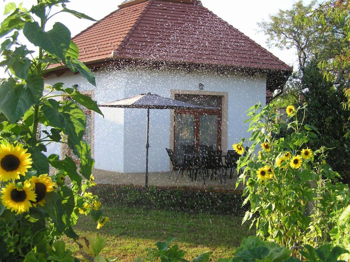 Egrelato Vendeghaz Apartment Balatonakali Exterior foto