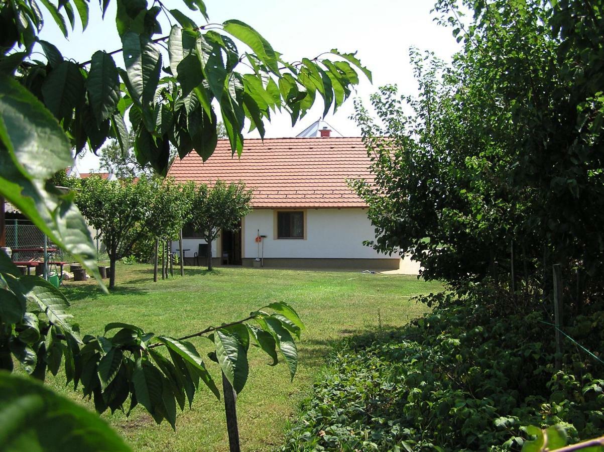Egrelato Vendeghaz Apartment Balatonakali Exterior foto
